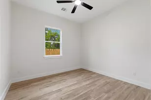 419 S Lobit St, La Porte, TX 77571 - Photo 11