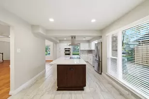 847 Silvergate Dr, Houston, TX 77079 - Photo 17