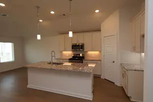615 Spring Ashberry Ct, Magnolia, TX 77354 - Photo 5