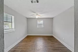 3421 3rd Ave N, Texas City, TX 77590 - Photo 7