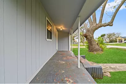 3421 3rd Avenue N, Texas City, TX 77590 - Photo 3