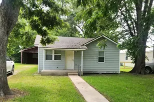 330 N Ann St, Sour Lake, TX 77659 - Photo 1