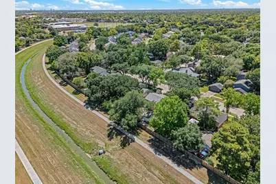 8306 Pine Falls Drive, Houston, TX 77095 - Photo 39
