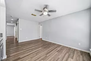 8306 Pine Falls Dr, Houston, TX 77095 - Photo 9