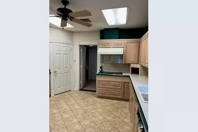 310 W Stewart Street, Willis, TX 77378 - Photo 9