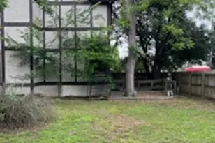 310 W Stewart St, Willis, TX 77378 - Photo 5