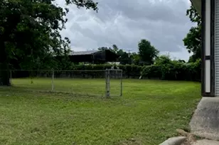310 W Stewart St, Willis, TX 77378 - Photo 39