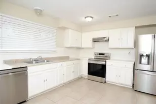 16127 Queensdale Dr, Houston, TX 77082 - Photo 5