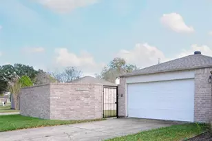 16127 Queensdale Dr, Houston, TX 77082 - Photo 1