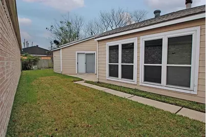 16127 Queensdale Drive, Houston, TX 77082 - Photo 11
