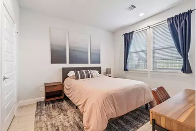 316 Jensen Drive, Houston, TX 77020 - Photo 7