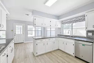 15835 Mesa Gardens Dr, Houston, TX 77095 - Photo 17