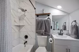 1015 Brooks St, Houston, TX 77009 - Photo 41