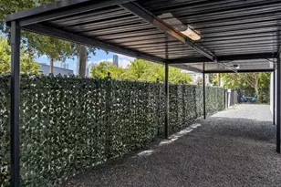 1015 Brooks St, Houston, TX 77009 - Photo 3