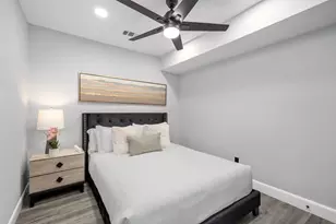 1015 Brooks St, Houston, TX 77009 - Photo 31