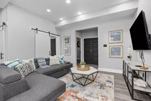 1015 Brooks St, Houston, TX 77009 - Photo 11