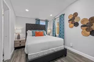 1015 Brooks St, Houston, TX 77009 - Photo 13