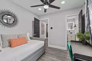 1015 Brooks St, Houston, TX 77009 - Photo 33