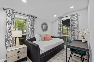 1015 Brooks St, Houston, TX 77009 - Photo 17