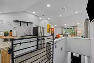 1015 Brooks St, Houston, TX 77009 - Photo 35