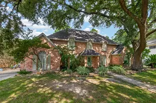 5814 Lodge Creek Dr, Houston, TX 77066 - Photo 3