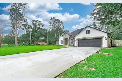 201 Hillcrest Drive, Alvin, TX 77511 - Photo 5