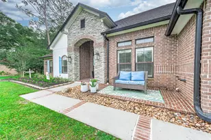 201 Hillcrest Dr, Alvin, TX 77511 - Photo 5