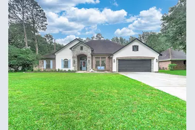 201 Hillcrest Drive, Alvin, TX 77511 - Photo 1