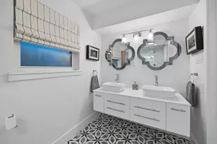 9211 Olathe St, Houston, TX 77055 - Photo 19