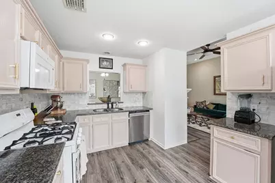 2710 Hazel Street, Pearland, TX 77581 - Photo 9