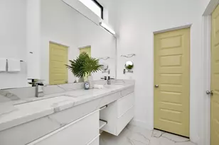 1705 Dunlavy St, Houston, TX 77006 - Photo 35