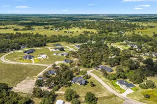 412 S Garrett Cir, Bellville, TX 77418 - Photo 47