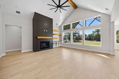 412 S Garrett Circle, Bellville, TX 77418 - Photo 9