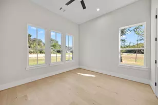 412 S Garrett Cir, Bellville, TX 77418 - Photo 13