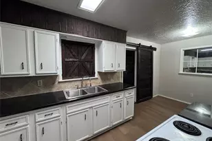 8458 Wingfield Dr, Lumberton, TX 77657 - Photo 3