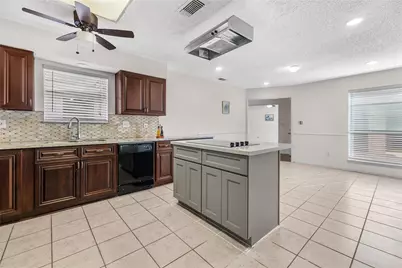 4467 Yupon Ridge Drive, Houston, TX 77072 - Photo 9