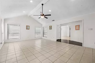 4467 Yupon Ridge Dr, Houston, TX 77072 - Photo 13