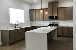 1734 Lantana Ln, El Campo, TX 77437 - Photo 3