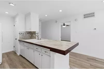 4011 Nasa Rd 1 #306, Seabrook, TX 77586 - Photo 19