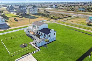 3913 11 Mile Rd, Galveston, TX 77554 - Photo 3