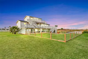 3913 11 Mile Rd, Galveston, TX 77554 - Photo 35