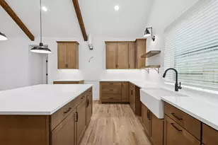 14231 Hay Mdw Ln, Needville, TX 77461 - Photo 9