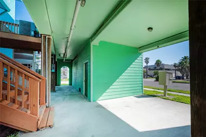 2101 Sealy Street, Galveston, TX 77550 - Photo 9