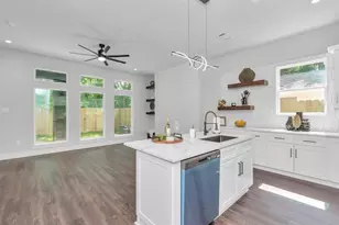 4622 Clover St, Houston, TX 77051 - Photo 25