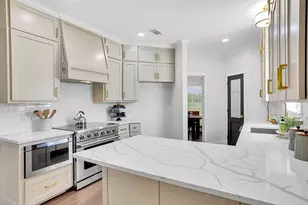 15415 Skyhawk Ln, Beach City, TX 77523 - Photo 1