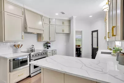 15415 Skyhawk Lane, Beach City, TX 77523 - Photo 11