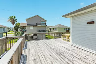 13929 Pirates Beach Blvd, Galveston, TX 77554 - Photo 9
