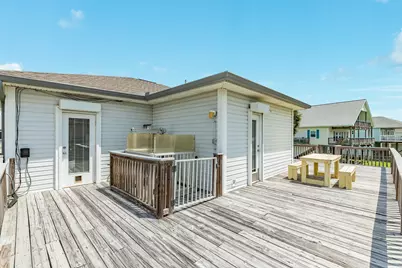 13929 Pirates Beach Boulevard, Galveston, TX 77554 - Photo 7