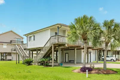 13929 Pirates Beach Boulevard, Galveston, TX 77554 - Photo 3