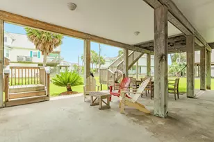 13929 Pirates Beach Blvd, Galveston, TX 77554 - Photo 13
